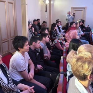 Учащиеся школы посетили спектакль «О любви и не только..." в театре поэзии имени Расула Гамзатова